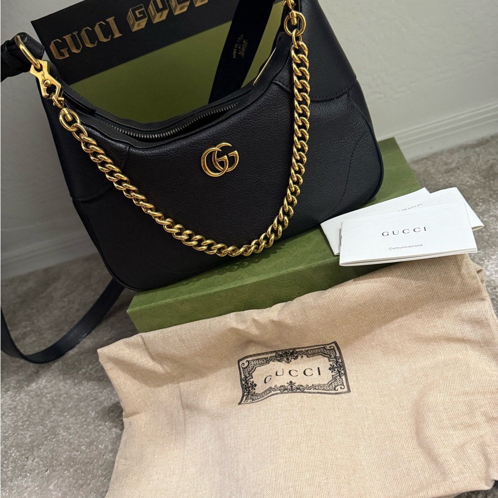Authentic Gucci Aphrodite Black Leather Shoulder Bag with Gold Chain